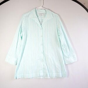 Foxcroft NYC Women's Size 12 Light Blue White Plaid Textured Button SHaped Shirt